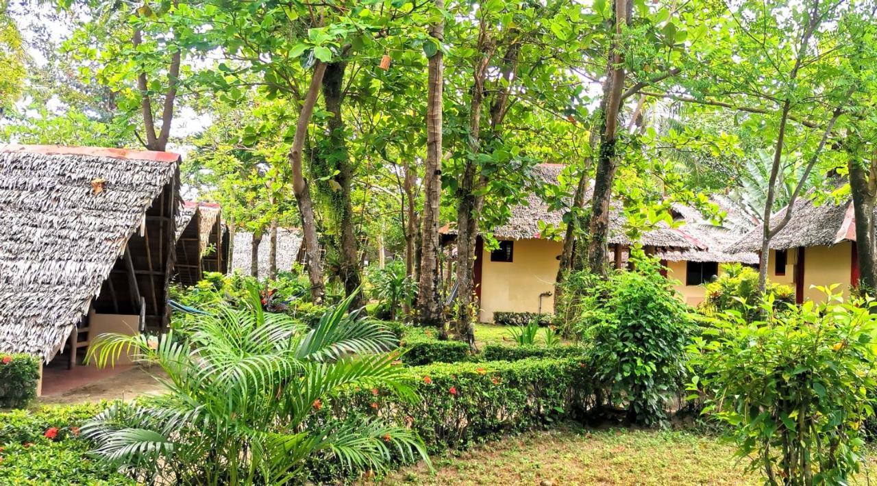 Sulu Sunset Beach Resort Nauhang Exteriör bild